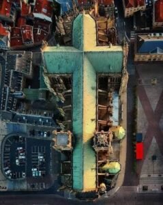 Pourquoi les cathédrales sont-elles orientées vers l'Est ?